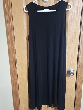 LuLaRoe Sleeveless Black Midi Dress
